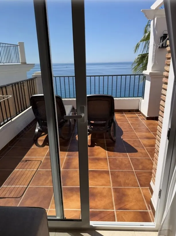 Apartamento con vistas al mar limpio por Leidy Clean en Nerja